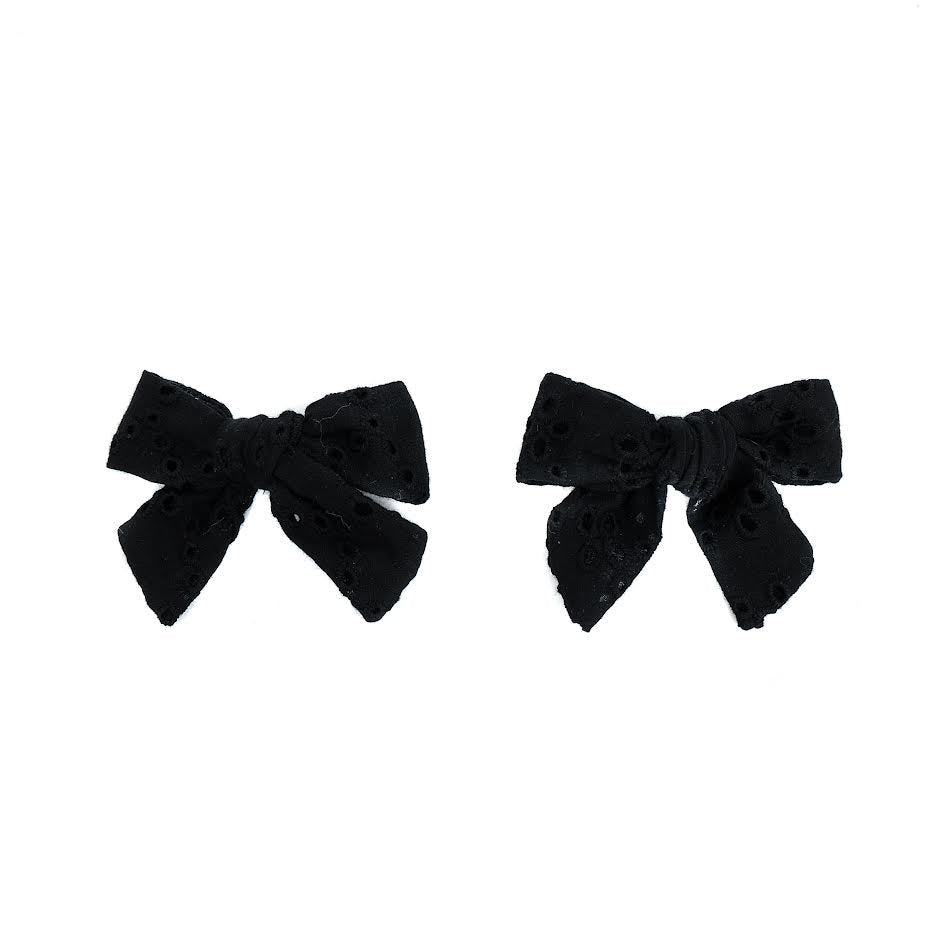 Archi Eyelet black mini bows