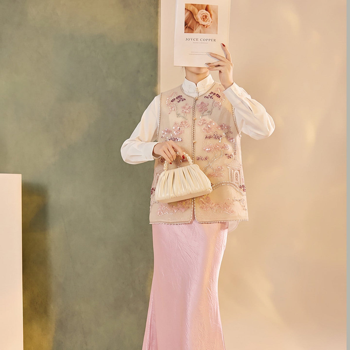 Chinese Style Vintage Jacquard Vest with Pavilion Embroidery & Beading for Women Waistcoat