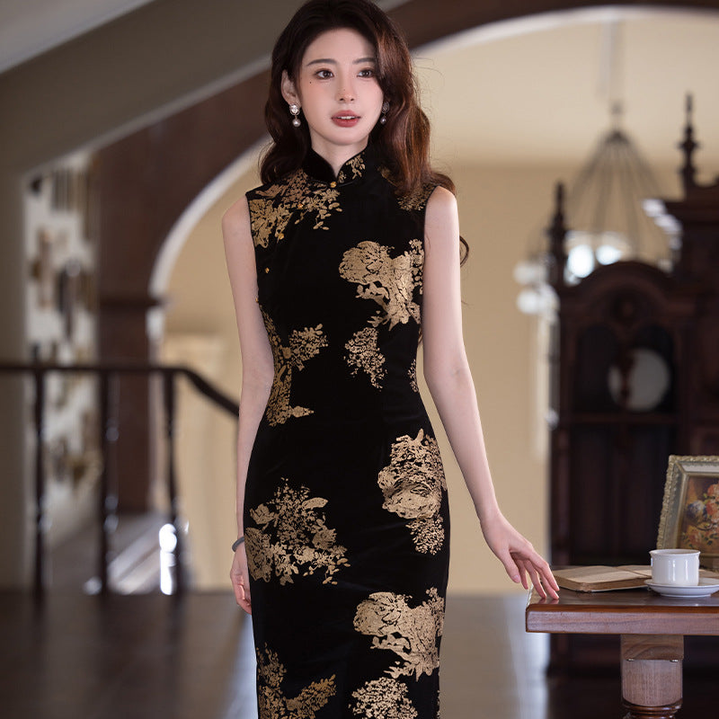 Elegant Vintage-Inspired Floral Velvet Cheongsam Slim-Fit Long Qipao