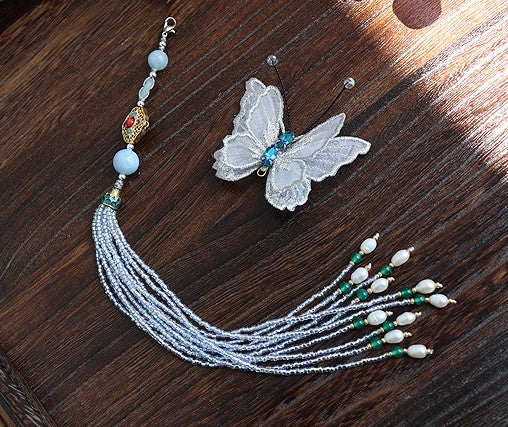 Butterfly Shape Embroidery with Tassel Gilding Brooch