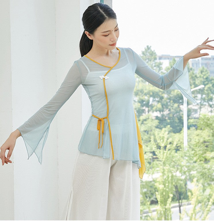 Elegant Chinese Style Classical Dance Costume Yoga Wear with Trumpet Sleeves