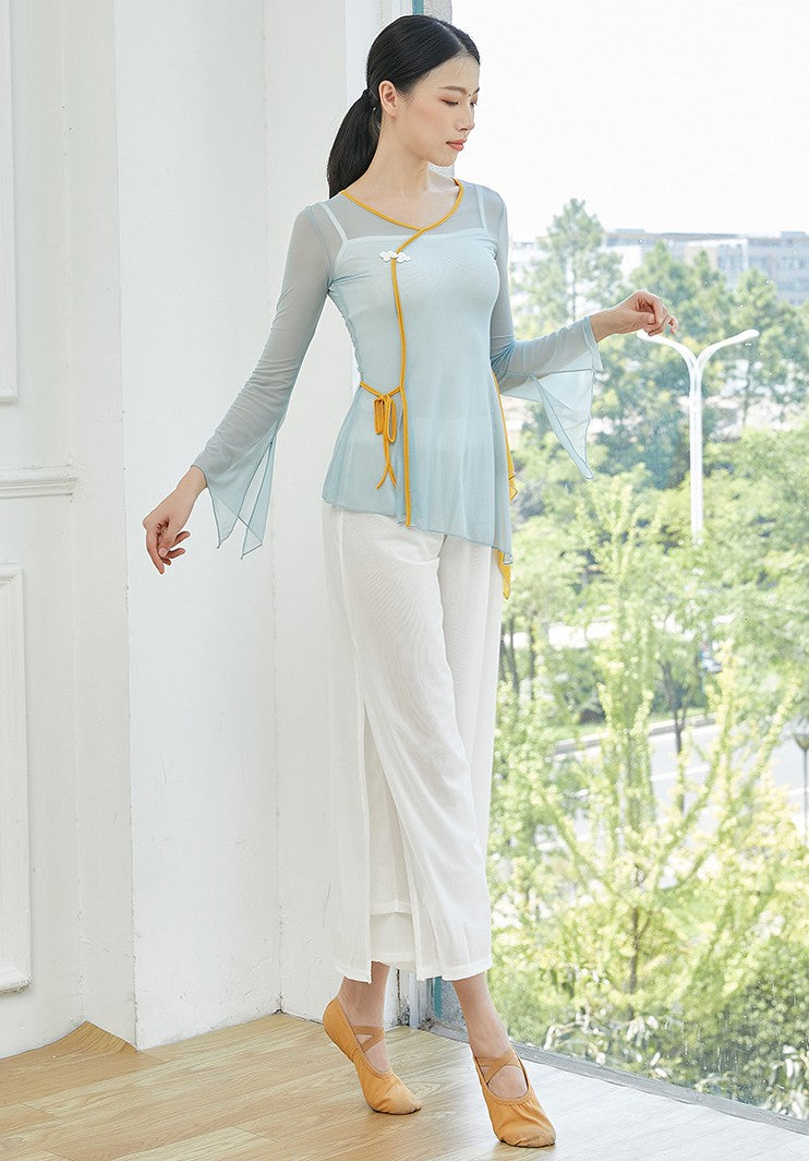 Elegant Chinese Style Classical Dance Costume Yoga Wear with Trumpet Sleeves