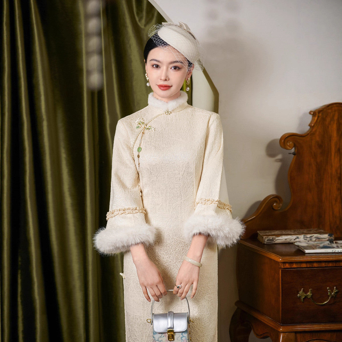 Autumn Winter Cheongsam Qipao Dress for Women Thickened Elegant Republic